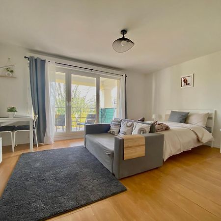 Cozy Riverfront Living, 5-Min Walk To Riverside Train Neuilly-Plaisance Bagian luar foto