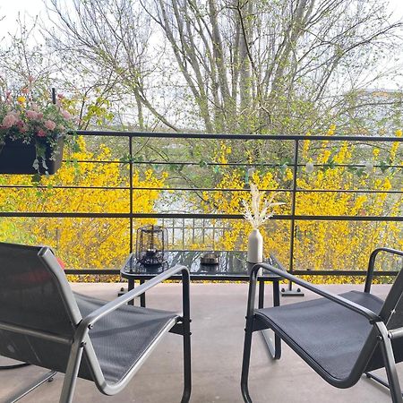 Cozy Riverfront Living, 5-Min Walk To Riverside Train Neuilly-Plaisance Bagian luar foto