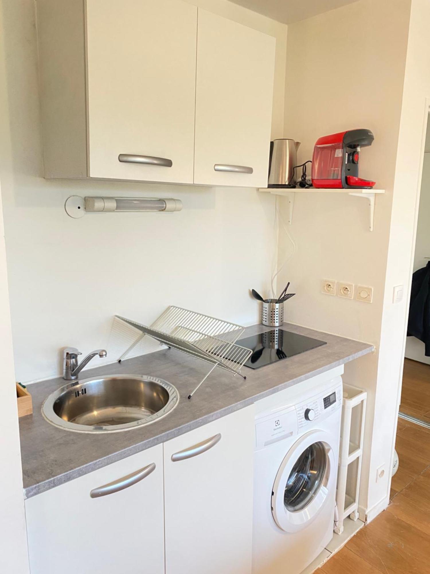 Cozy Riverfront Living, 5-Min Walk To Riverside Train Neuilly-Plaisance Bagian luar foto